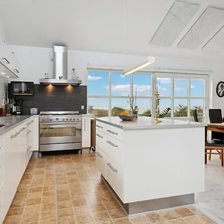 Amazing In Tranekr With Wifi Appartement