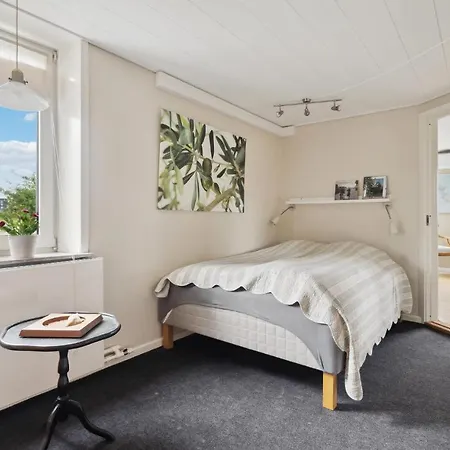 Appartement Amazing In Tranekr With Wifi *